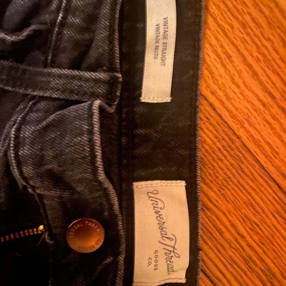 Women’s Universal Thread Vintage Black Straight Leg Jeans Classic Fit - Picture 2 of 4
